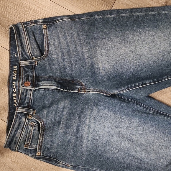 American Eagle Outfitters Women's Blue Distressed Jeans - Picture 2 of 8